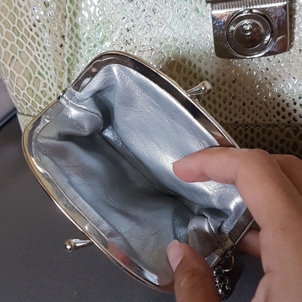 Handbag - Picture 8 of 8